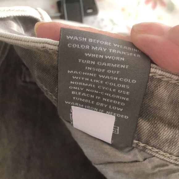 Torrid MidRise Vintage Stretch Shorts Size 18 NWT Smokestack - Picture 6 of 6
